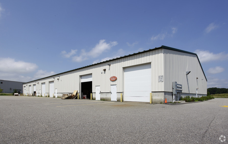 11 Gorham Industrial Pky, Gorham, ME for lease - Building Photo - Image 3 of 11