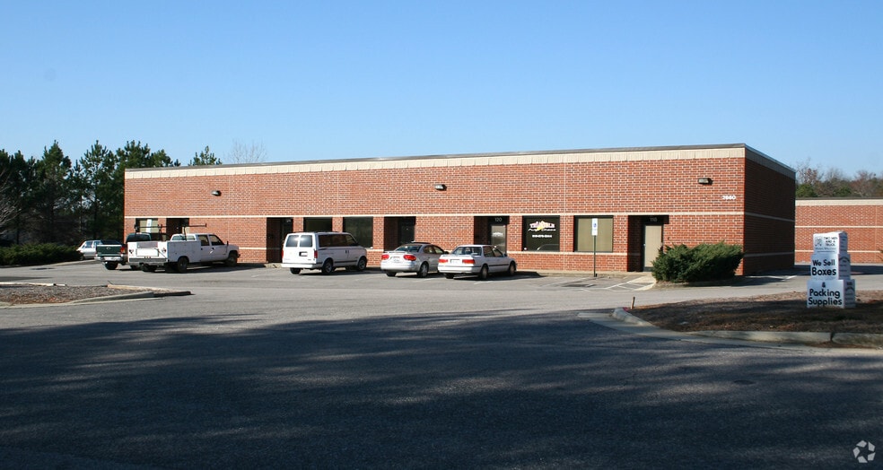2650-2660 Discovery Dr, Raleigh, NC for lease - Building Photo - Image 2 of 7