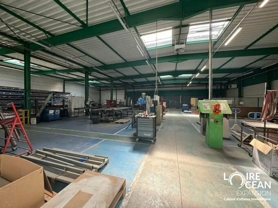 Flex in Bouaye for lease Interior Photo- Image 1 of 11