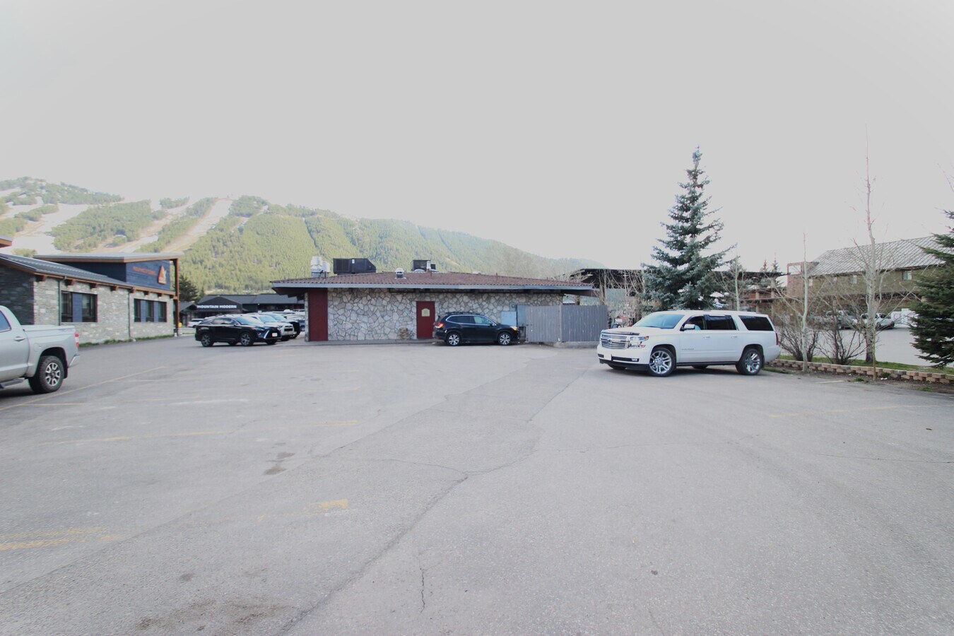 385 W Broadway Ave, Jackson, WY 83001