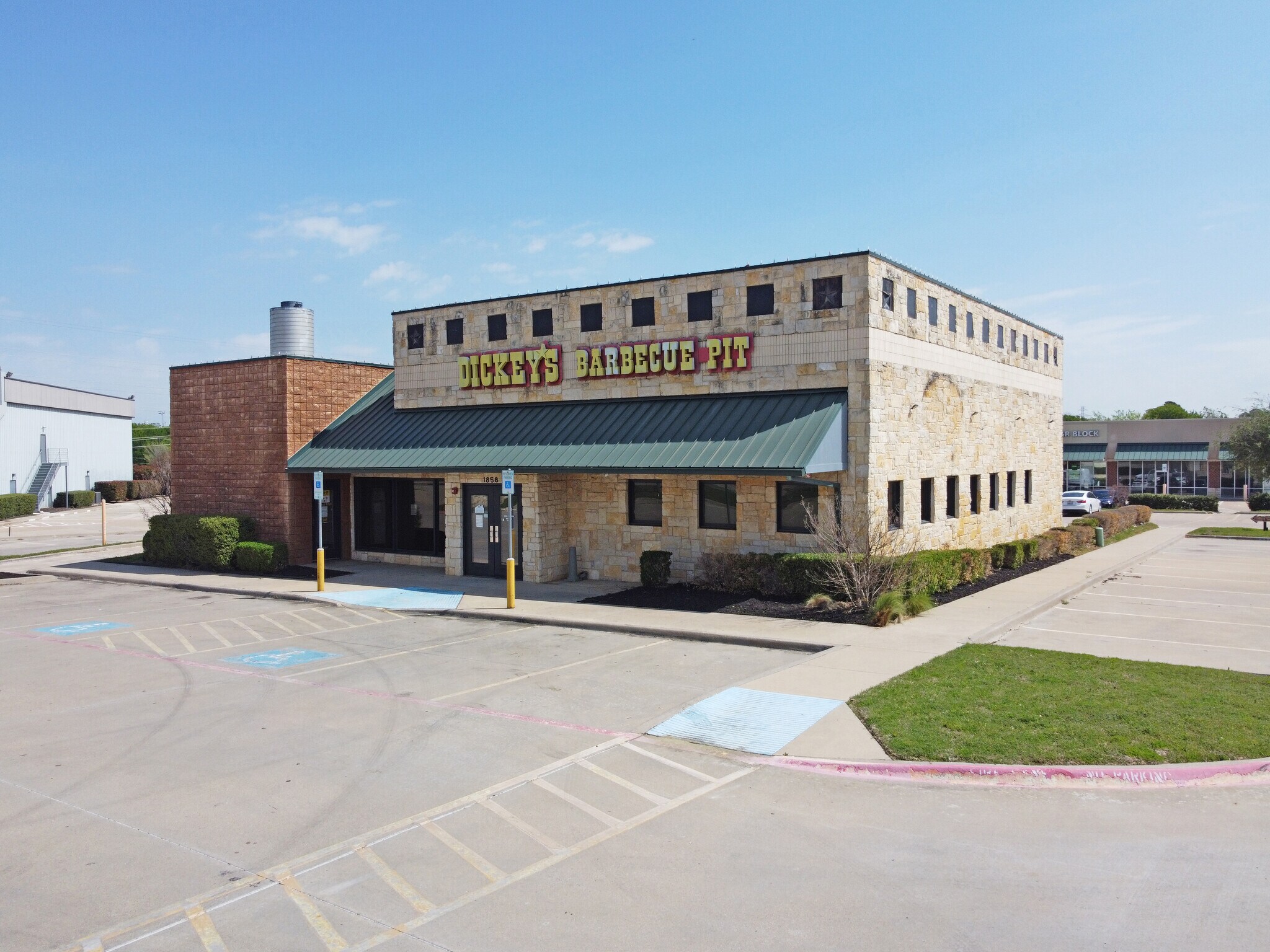 1858 Precinct Line Rd, Hurst, TX for sale Building Photo- Image 1 of 1