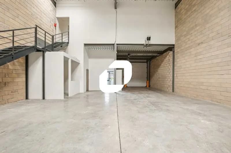 Flex in Aulnay-sous-Bois for lease Building Photo- Image 1 of 2