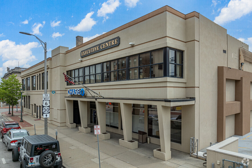 120 N Scott St, Joliet, IL for lease - Primary Photo - Image 1 of 4