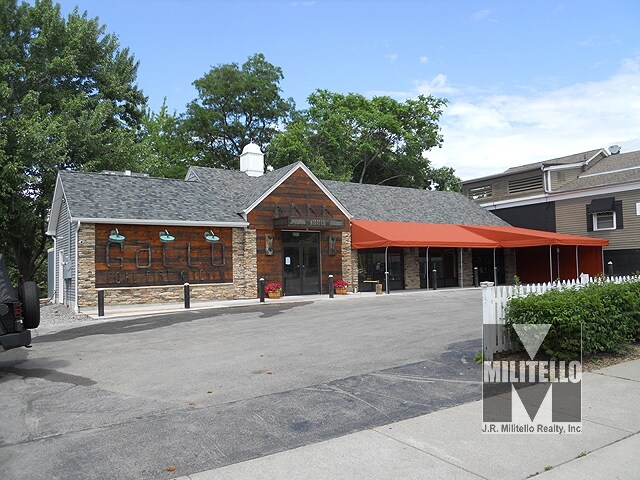 800 Center St, Lewiston, NY for sale - Building Photo - Image 1 of 1