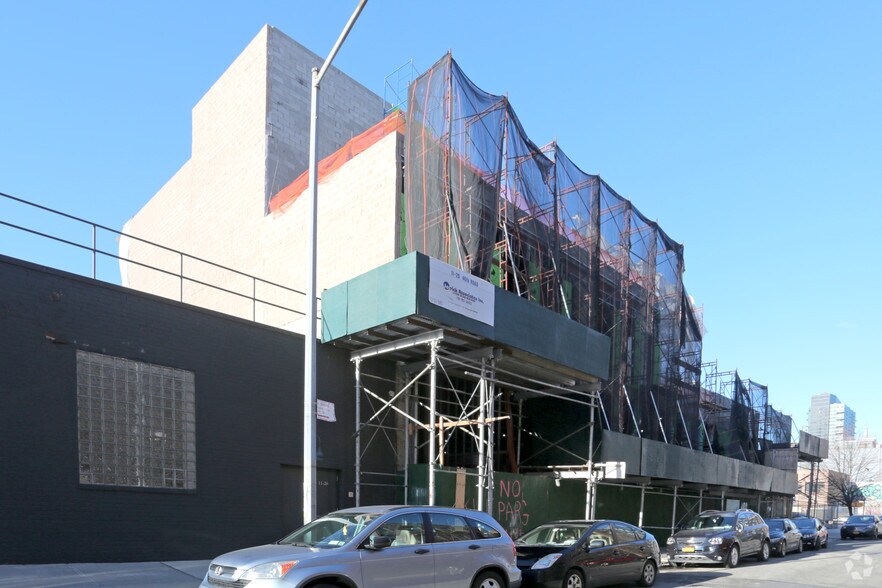 1120 46th Rd, Long Island City, NY for sale - Primary Photo - Image 1 of 1