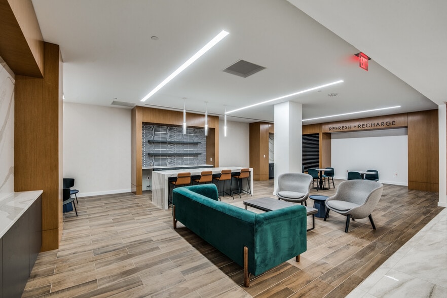 1212 Corporate Dr, Irving, TX for lease - Interior Photo - Image 2 of 14