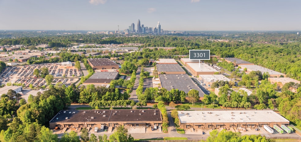 3301 Woodpark Blvd, Charlotte, NC for lease - Building Photo - Image 1 of 6