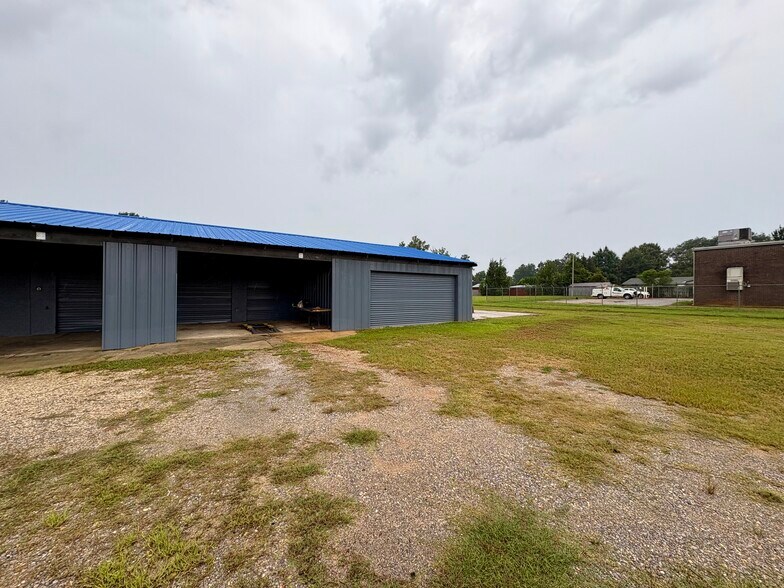 6490 US-29 Hwy, Molino, FL for lease - Building Photo - Image 2 of 8