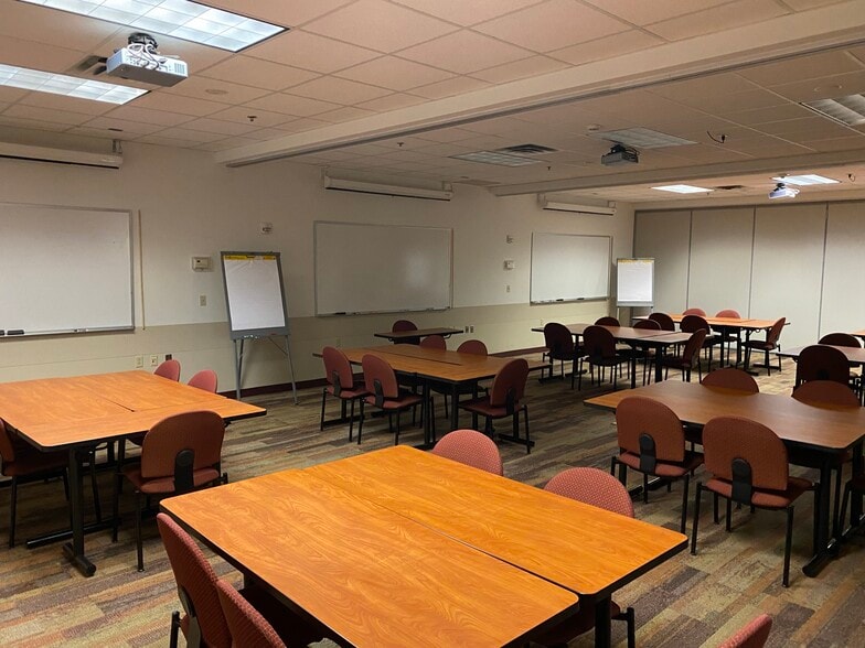 2456 State Route 414, Waterloo Township, NY for lease - Building Photo - Image 3 of 10