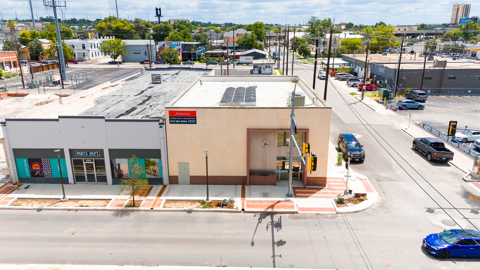 800 Broadway St, San Antonio, TX for sale - Building Photo - Image 1 of 18