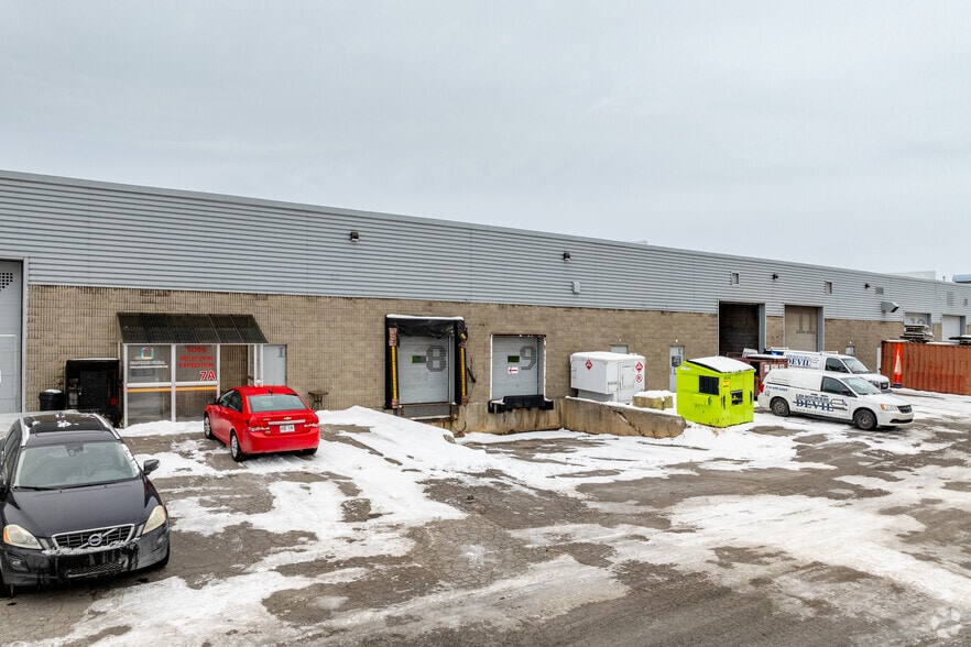 5001-5099 Boul Saint-Jean-Baptiste, Montréal, QC for lease - Building Photo - Image 3 of 4