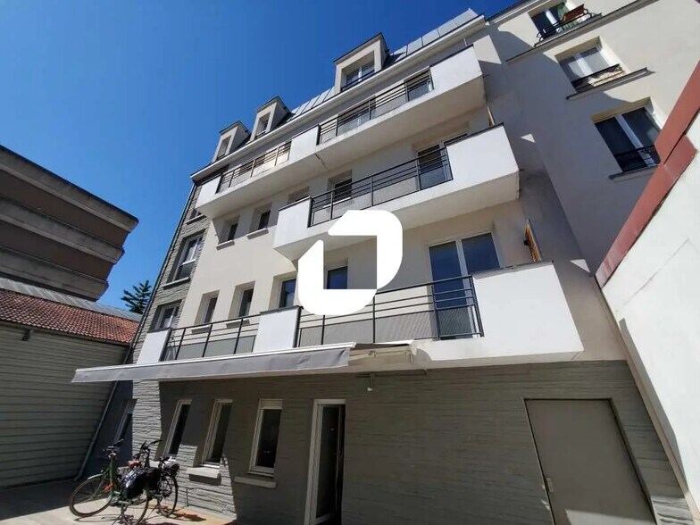 Office in Ivry-sur-Seine for lease - Building Photo - Image 2 of 22