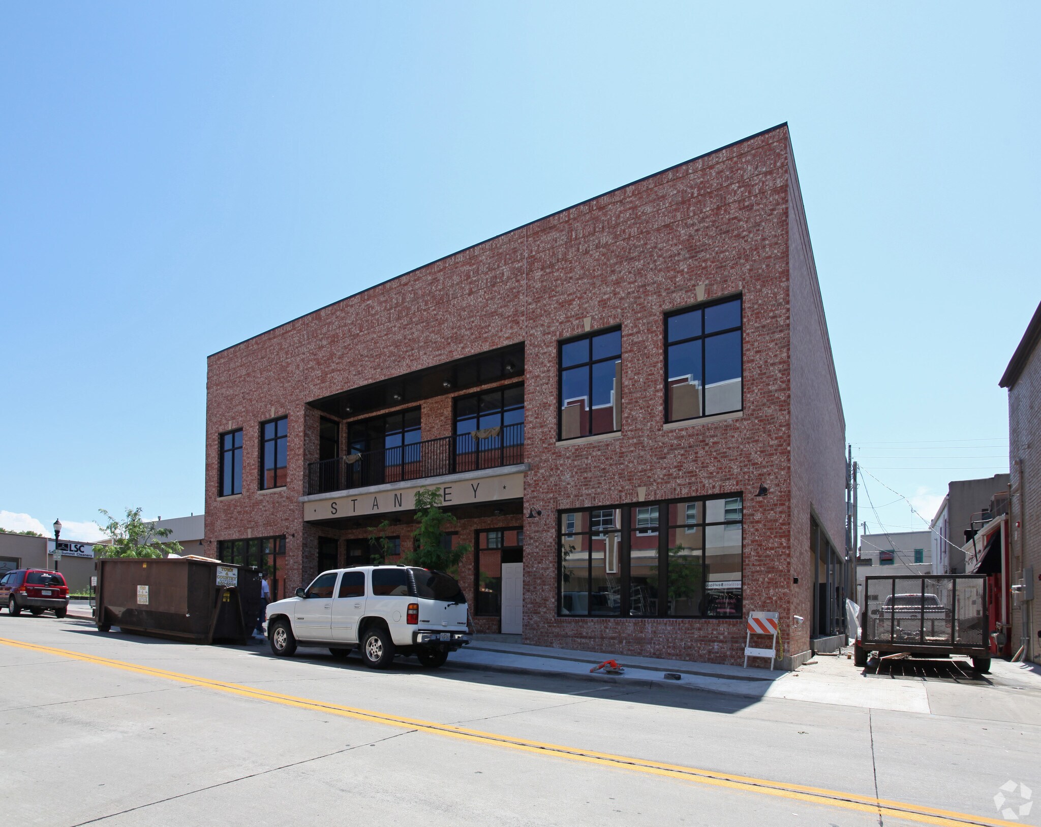 308-312 SE Douglas St, Lee's Summit, MO for sale Building Photo- Image 1 of 6