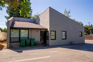 1026 Sheridan Avenue - Parking Garage