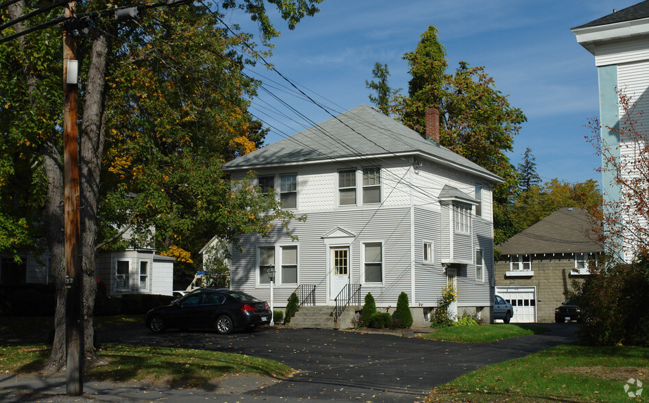 423 Kenwood Ave, Delmar, NY for sale - Primary Photo - Image 1 of 1