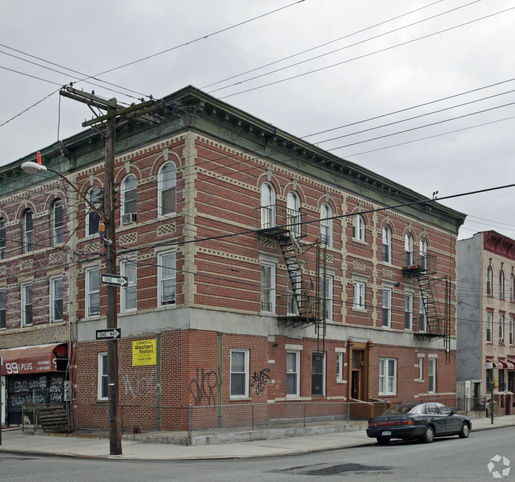 934 Glenmore Ave, Brooklyn, NY for sale Primary Photo- Image 1 of 1