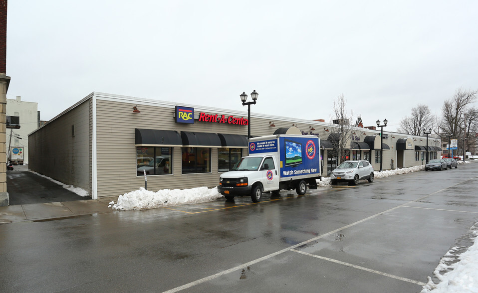 111-123 E Albany St, Herkimer, NY for sale - Primary Photo - Image 1 of 1