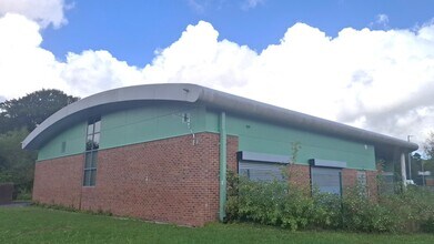 Ystradgynlais, Ystradgynlais for lease Building Photo- Image 1 of 5