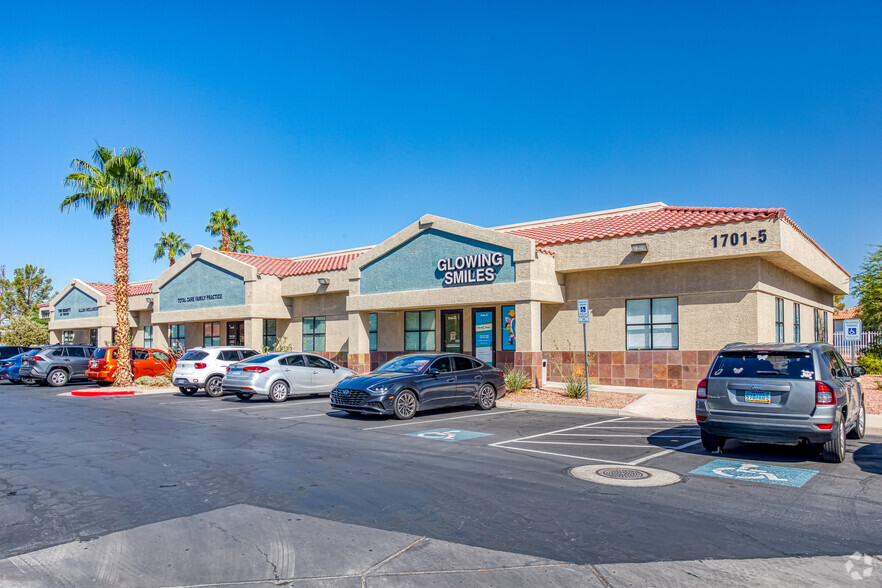 1701 N Green Valley Pky, Henderson, NV for sale - Primary Photo - Image 1 of 1