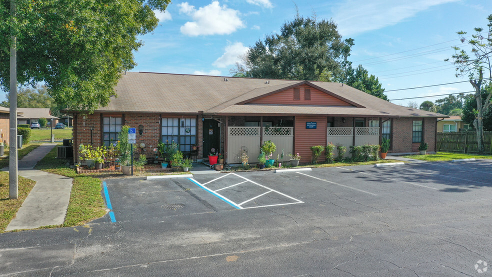 7110 Tudor Ln, Port Richey, FL for sale - Primary Photo - Image 1 of 1