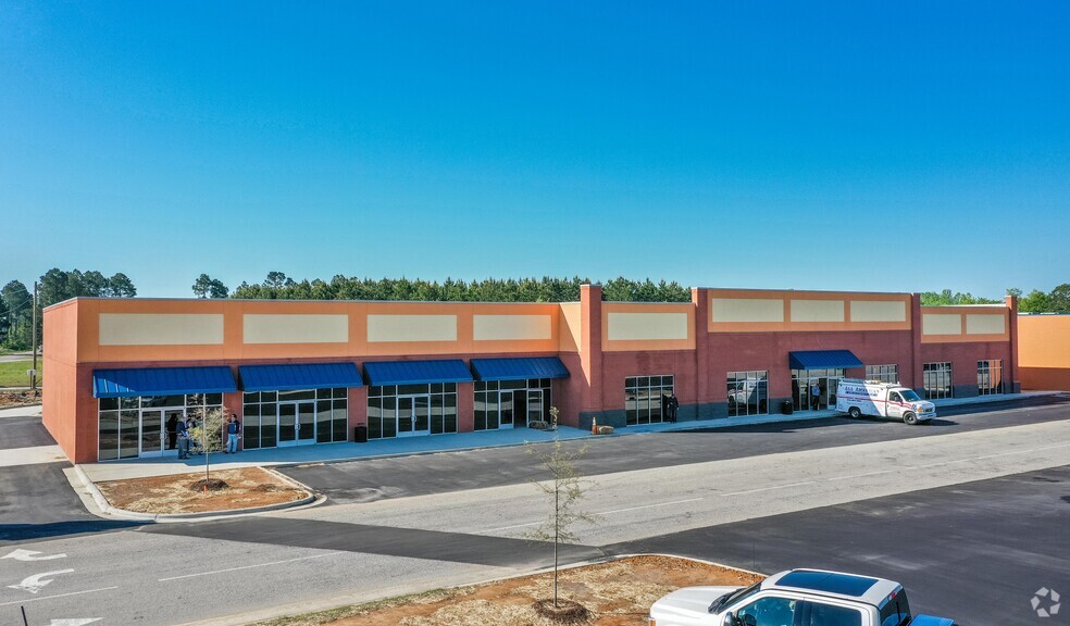 4652 Fayetteville Rd, Raeford, NC for sale - Building Photo - Image 1 of 1