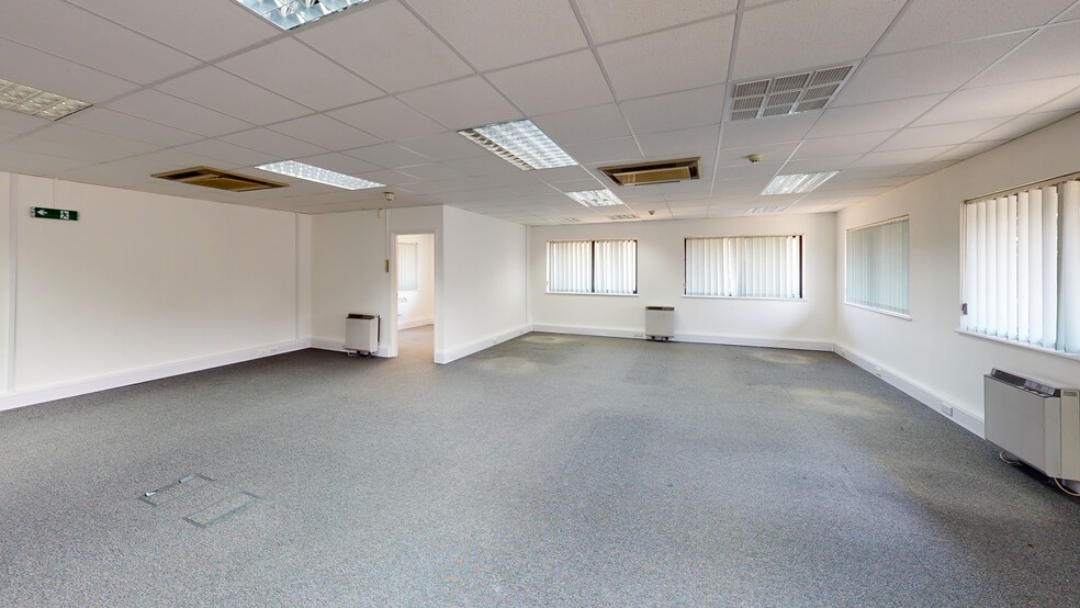 Alington Rd, St. Neots for lease - Matterport 3D Scan - Image 3 of 29