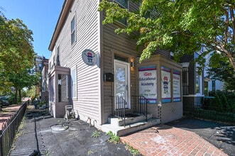 400 8th St NE, Washington, DC for lease Interior Photo- Image 1 of 2