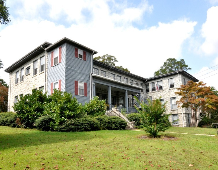327 Cherry St Mount Airy Nc 27030 Loopnet Com