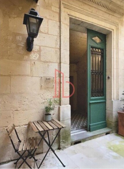 Office in Bordeaux for lease - Building Photo - Image 3 of 6