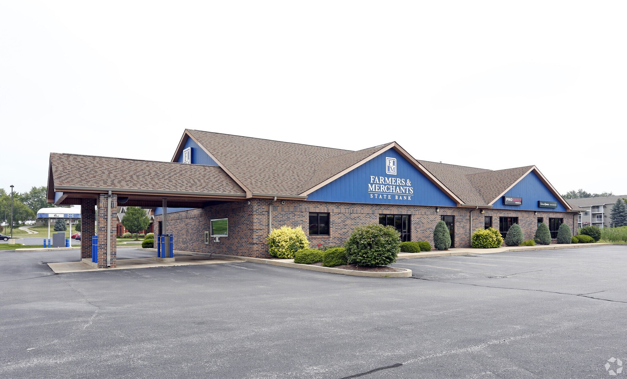 2310 N Wayne St, Angola, IN for sale Primary Photo- Image 1 of 1