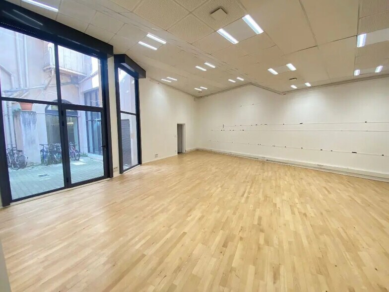 Office in Lyon for sale - Interior Photo - Image 3 of 8