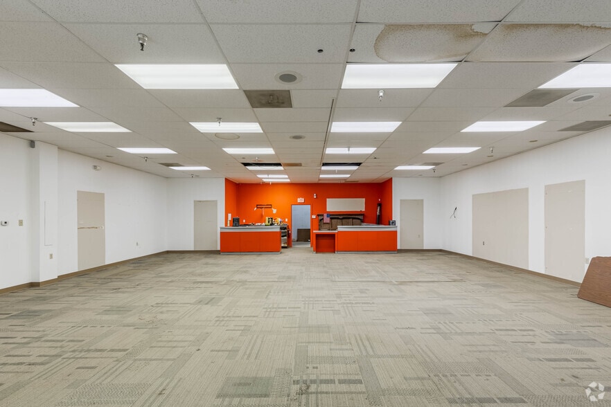 6945 US Rte 322, Cranberry, PA for sale - Interior Photo - Image 3 of 27