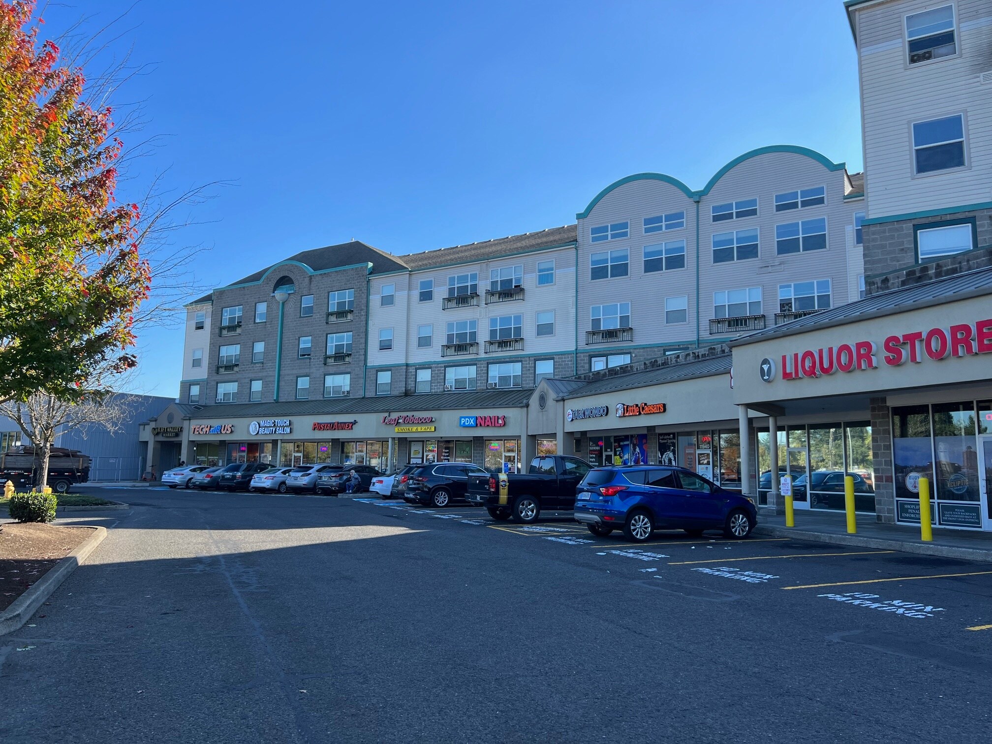 11930 NE Glisan St, Portland, OR for lease Building Photo- Image 1 of 18