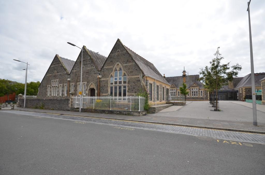 Alexandra Rd, Aberystwyth for lease Building Photo- Image 1 of 5