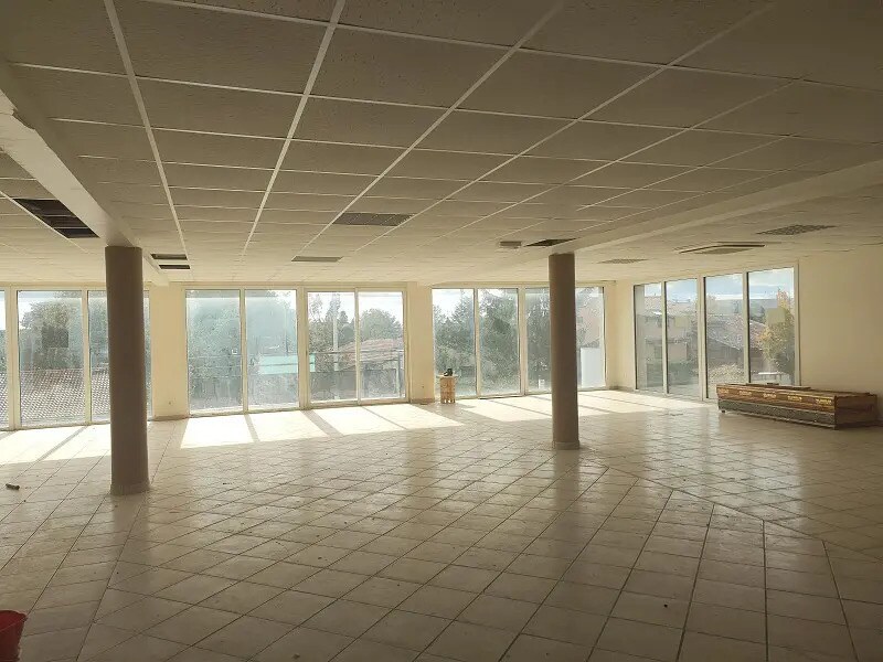 Retail in Colomiers for sale Interior Photo- Image 1 of 10