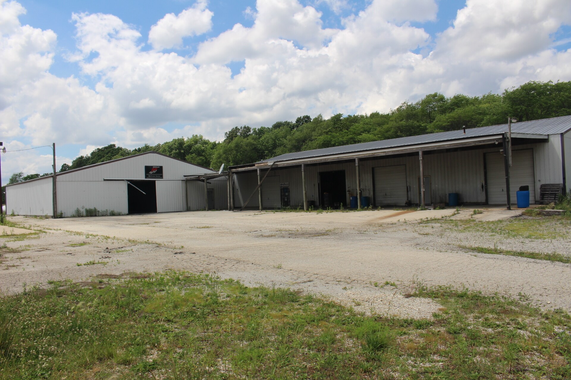 5695 White Pigeon Rd, Weldon, IL for sale Primary Photo- Image 1 of 1