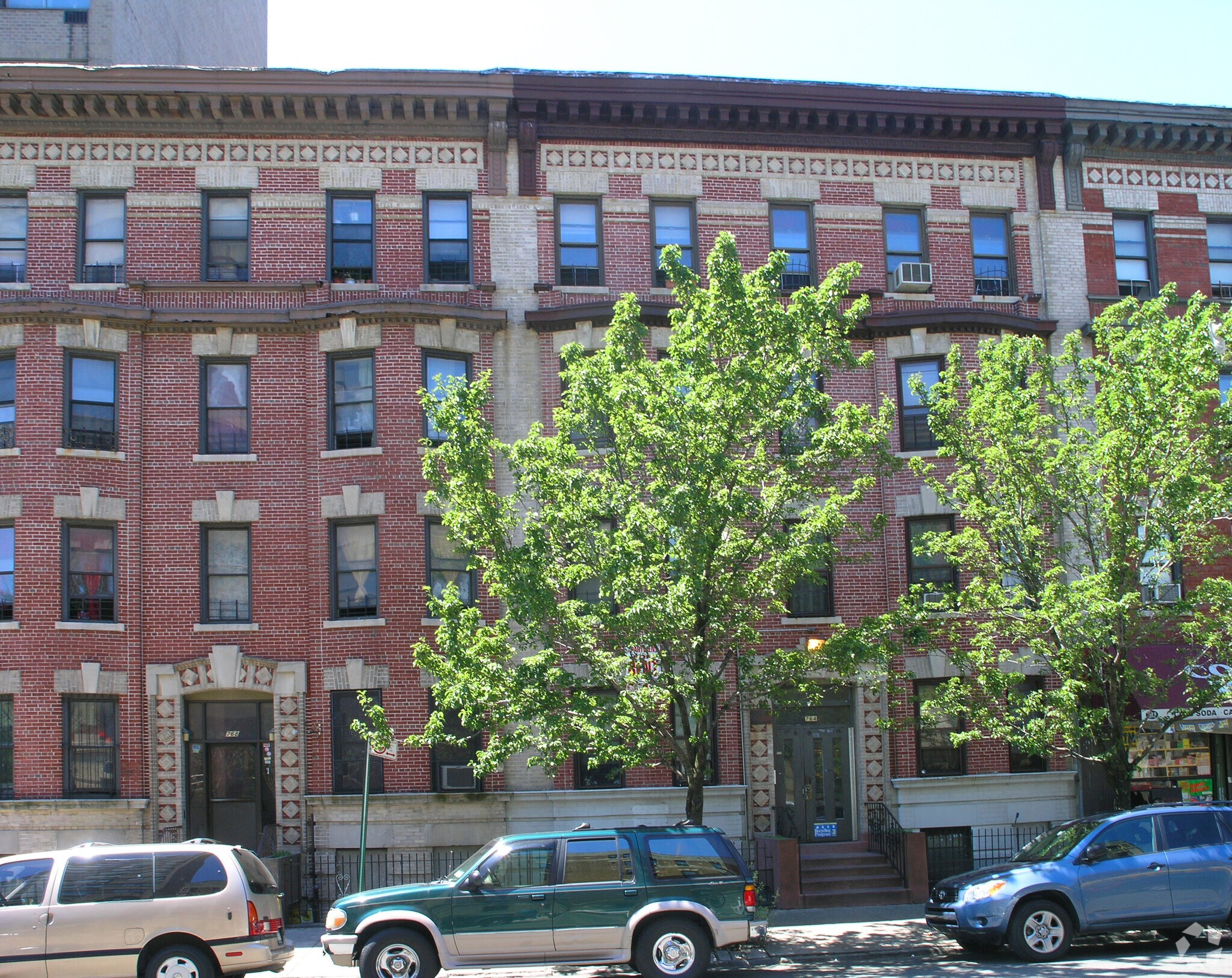 764 E 187th St, Bronx, NY 10458 - Multifamily for Sale | LoopNet.com