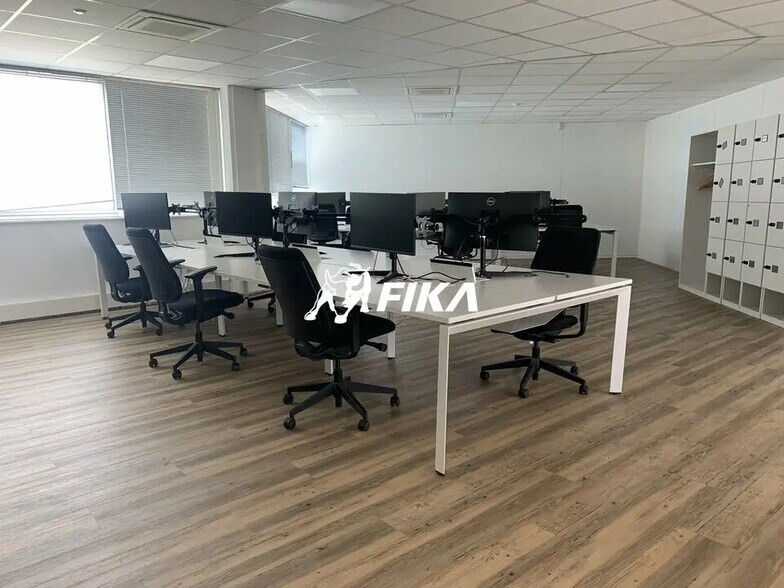 Office in Toulouse for lease - Building Photo - Image 3 of 10
