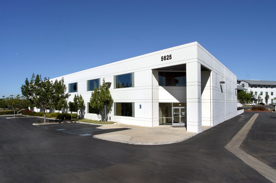 5625-5629 Copley Dr, San Diego, CA for lease - Building Photo - Image 3 of 10
