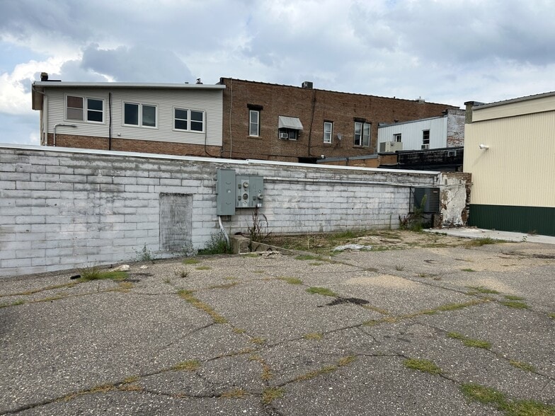 206 S Main St, Le Sueur, MN for lease - Building Photo - Image 2 of 6