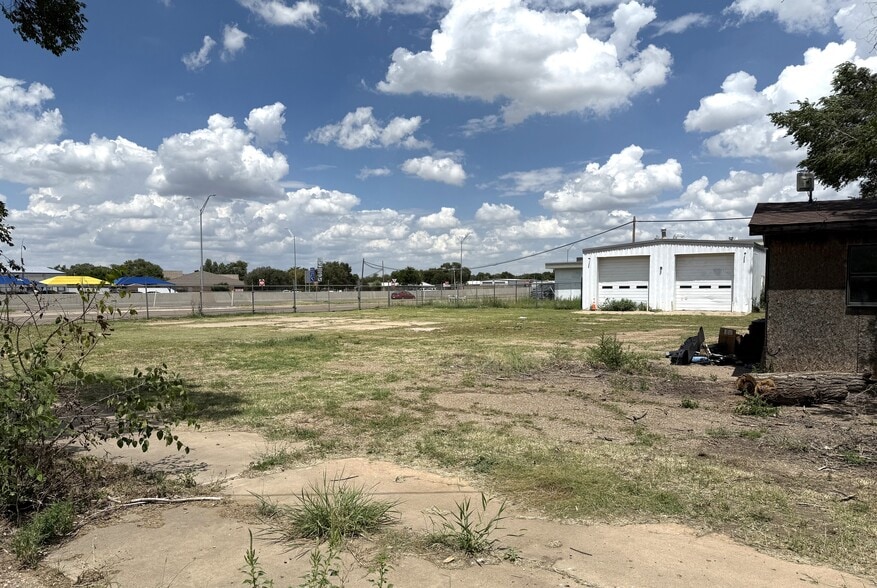 4001 Canyon Dr, Amarillo, TX for sale - Building Photo - Image 3 of 5