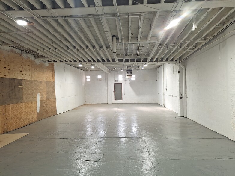 1066-1068 39th St, Brooklyn, NY for lease - Building Photo - Image 2 of 4