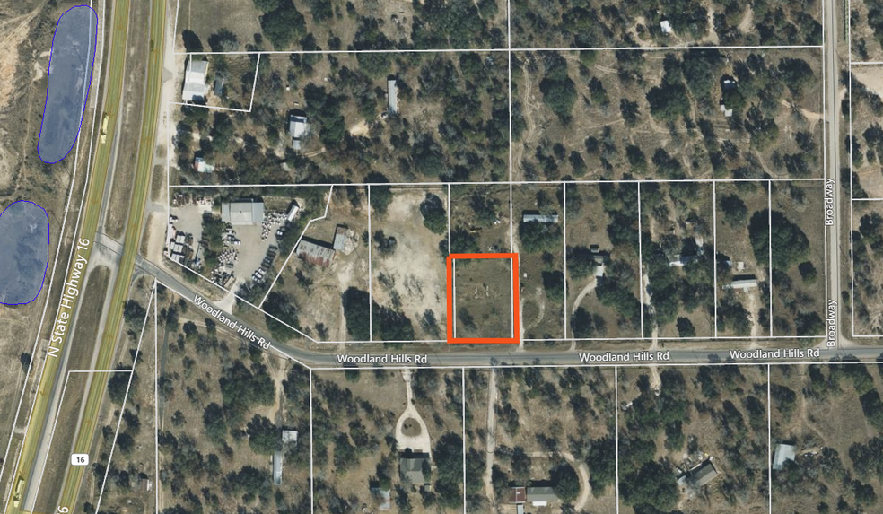 191 Woodland Hills Rd, Poteet, TX for sale - Primary Photo - Image 1 of 2