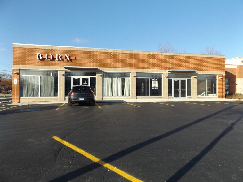 1052 S Arlington Heights Rd, Arlington Heights, IL for lease - Building Photo - Image 2 of 4