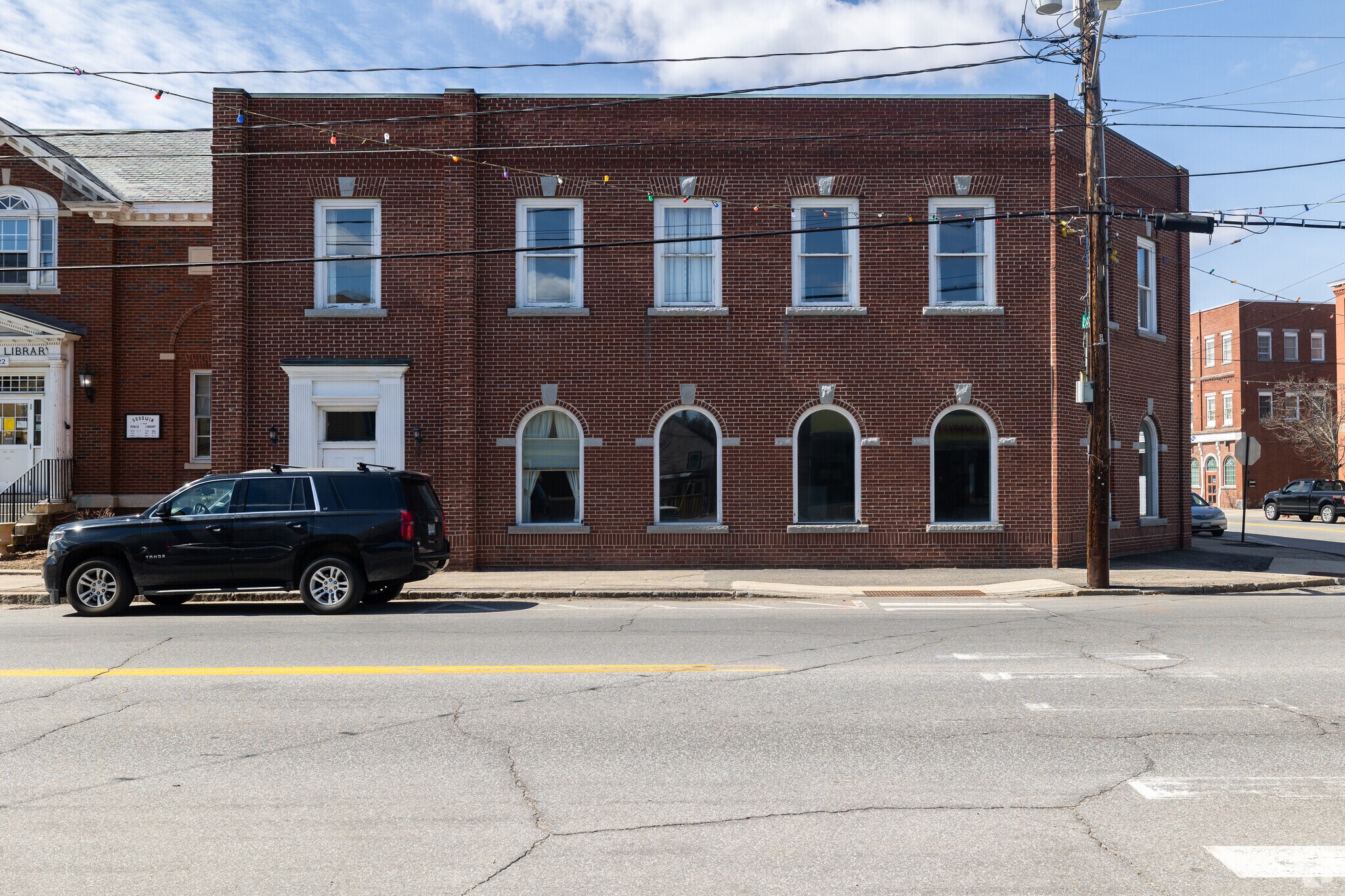 4 Central St, Farmington, NH for sale Primary Photo- Image 1 of 1