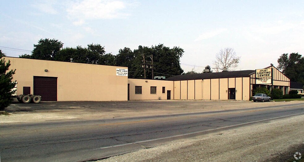 926 Plainfield Rd, Crest Hill, IL for sale - Primary Photo - Image 1 of 1