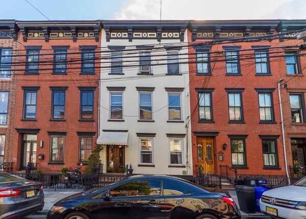 733 Bloomfield St, Hoboken, NJ 07030