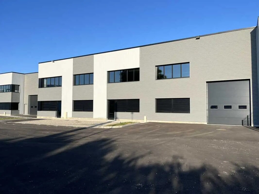 19 Chemin De La Lône, OULLINS-PIERRE-BÉNITE for lease Building Photo- Image 1 of 17