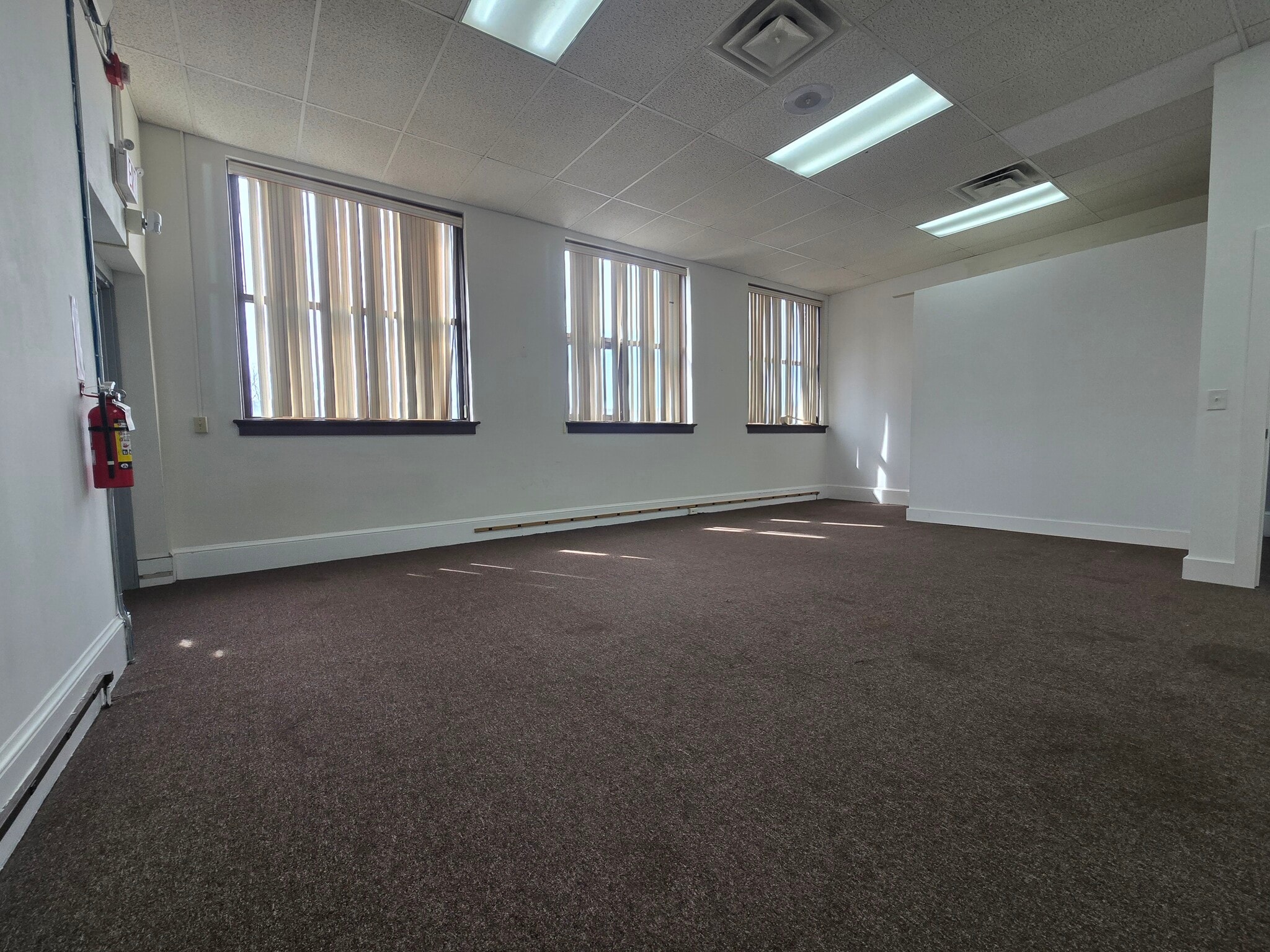 912 Main St, Stroudsburg, PA for lease Interior Photo- Image 1 of 5