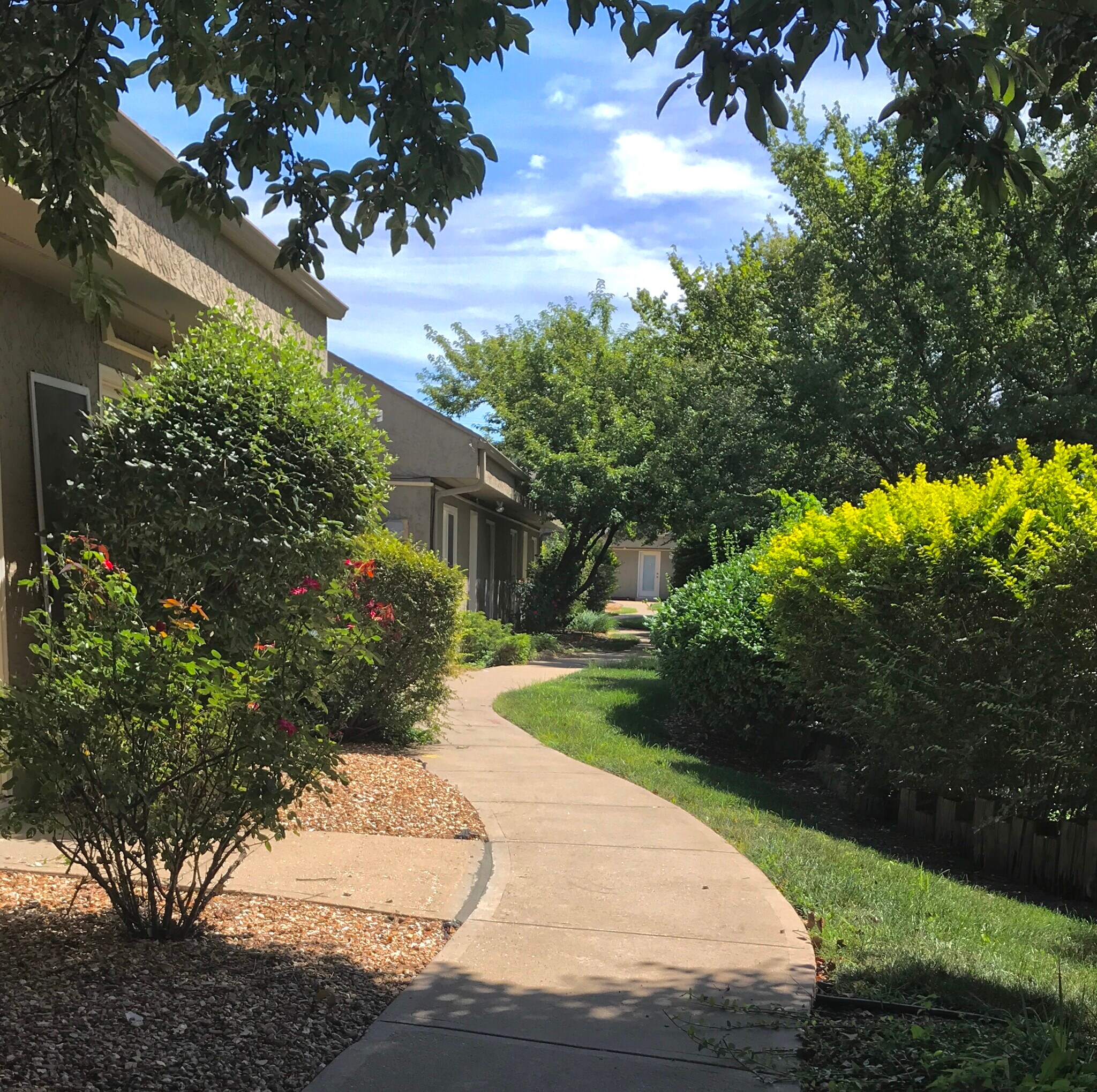 601 N MurLen Rd, Olathe, KS 66062 The Courtyards